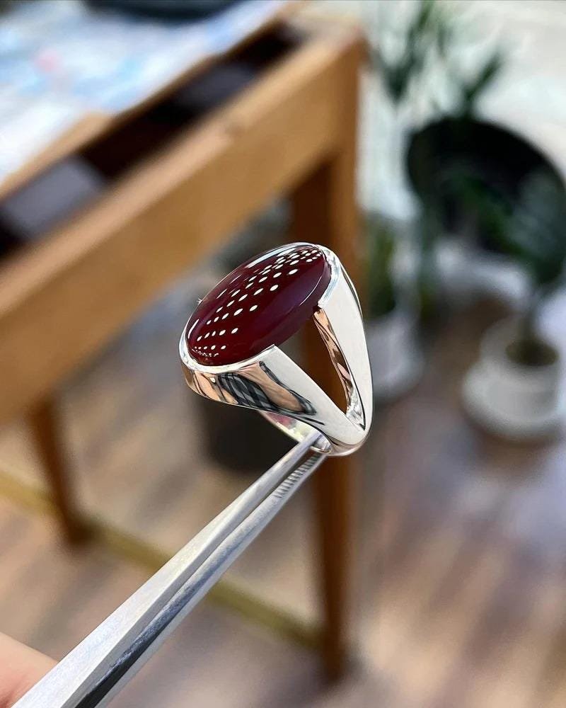 Red Yemeni Aqeeq Ring for Men: Handmade 925 Sterling Silver - Image 6