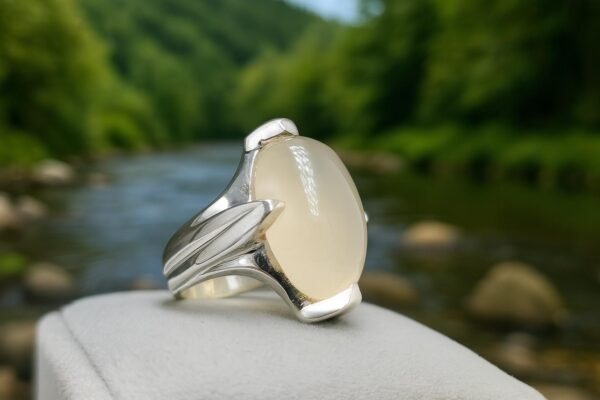Handcrafted White Agate Aqeeq Ring: 925 Sterling Silver Islamic Mens Ring - Image 4