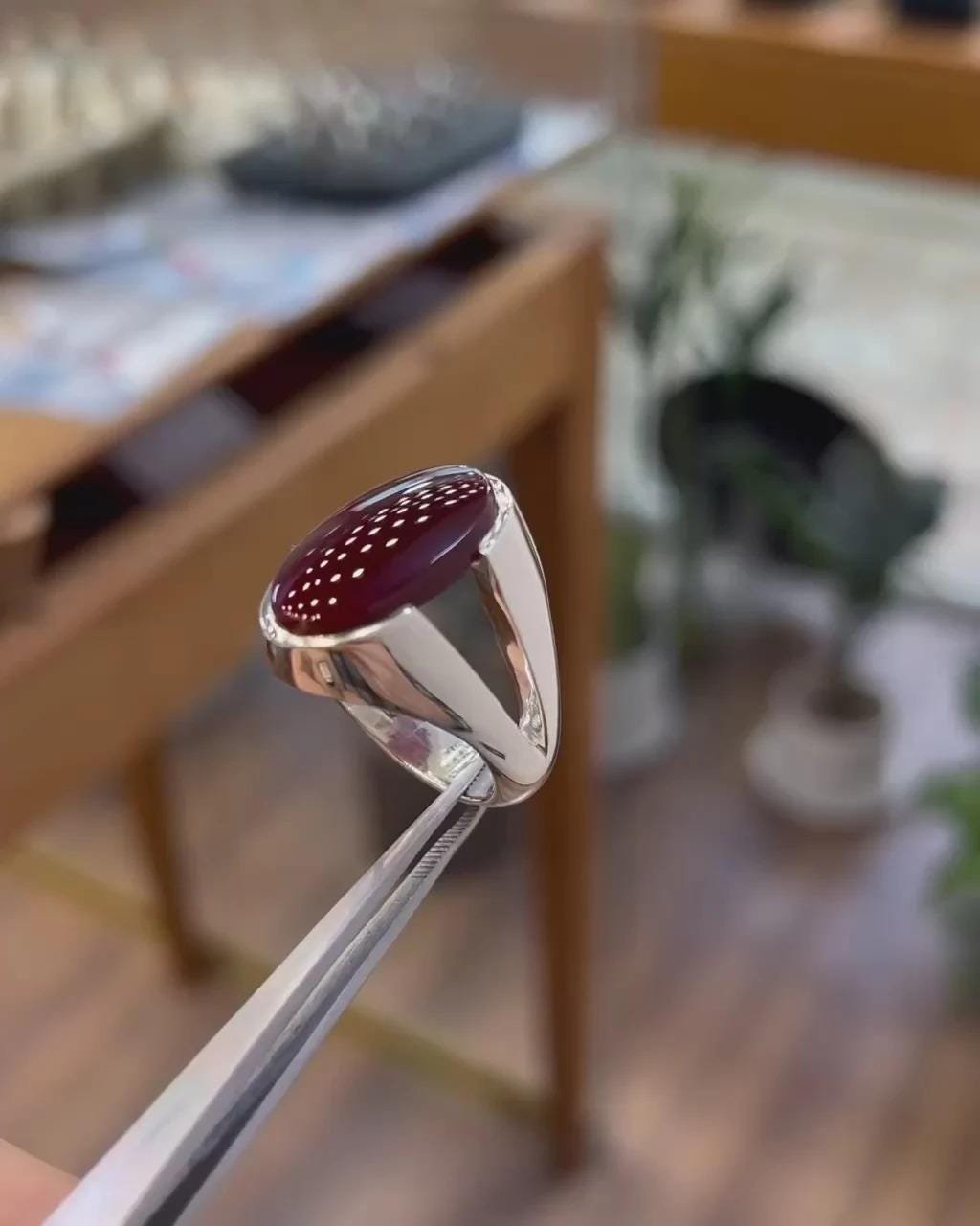 Red Yemeni Aqeeq Ring for Men: Handmade 925 Sterling Silver - Image 7