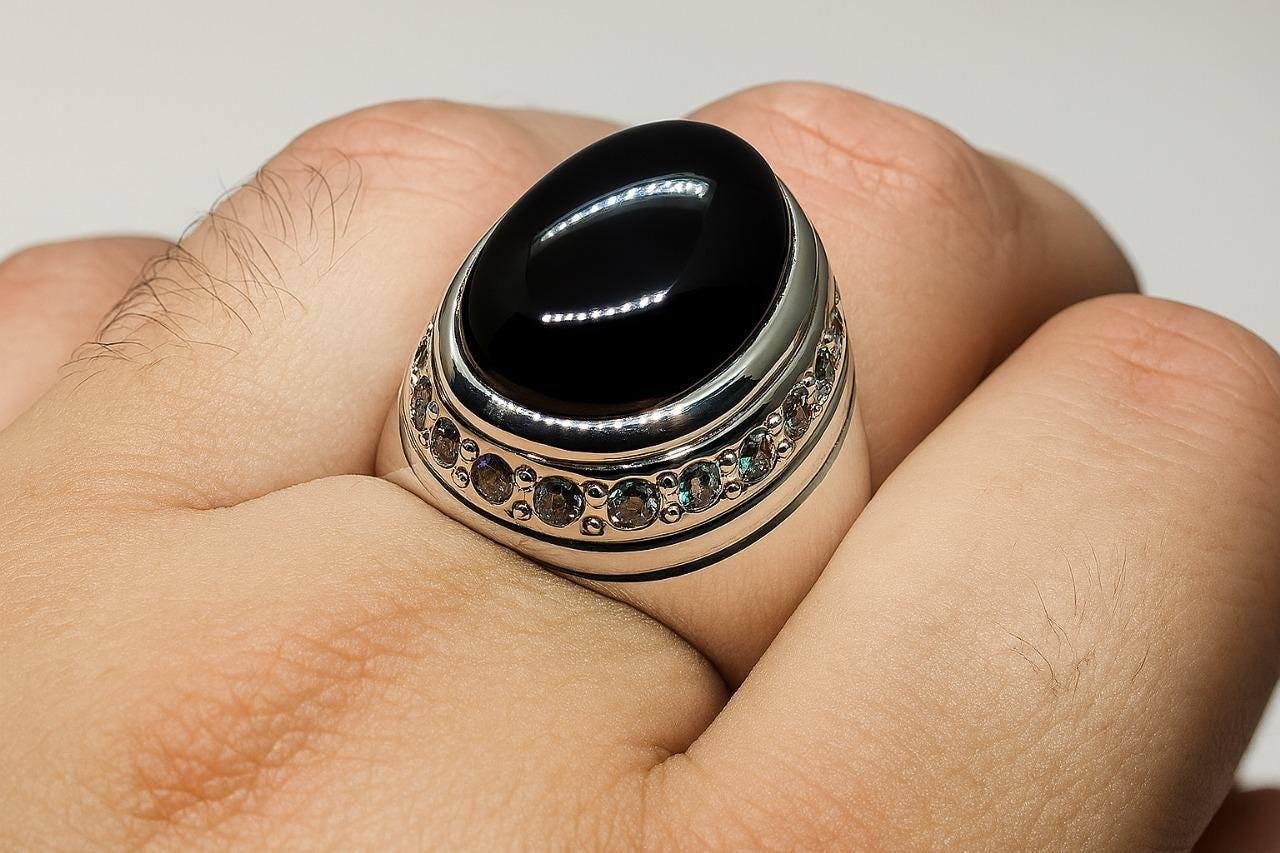 Yemeni Aqeeq Agate Ring: 925 Sterling Silver Islamic Ring - Image 2