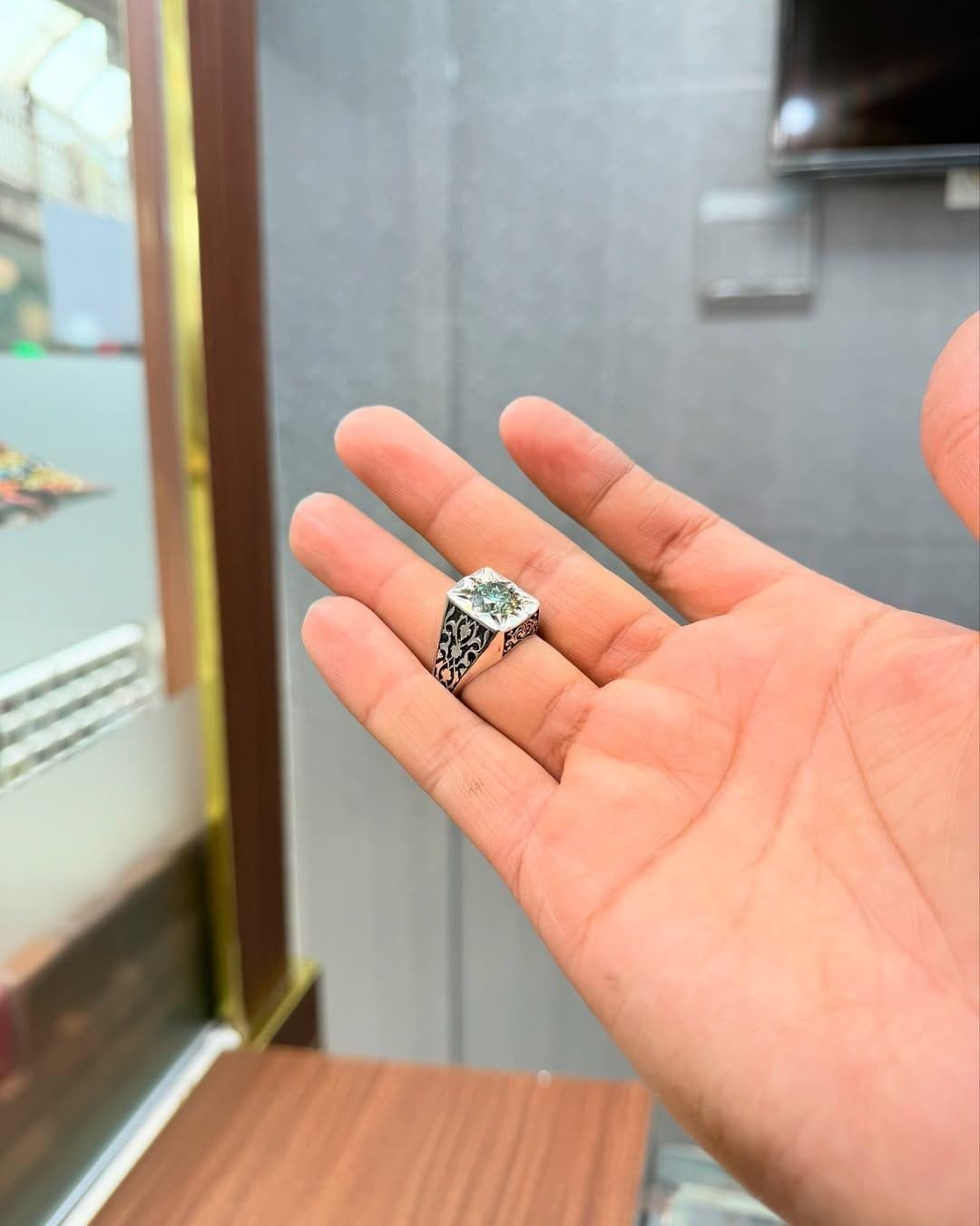 Oxidized Sterling Silver Men's Ring: 5 Carat Green Stone, Ottoman Style - Image 4