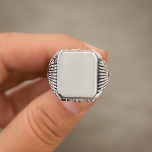 Handmade 925 Sterling Silver White Agate Ring: Yemeni Aqeeq - Image 3