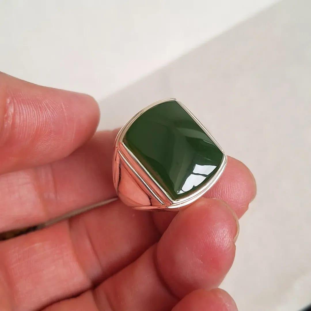 Handmade Green Yemeni Aqeeq Ring: Sterling Silver Islamic Jewelry - Image 3