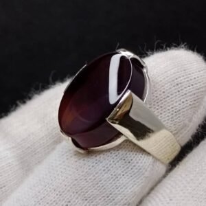 Handmade Yemeni Aqeeq Ring: Dark Red Agate Sterling Silver