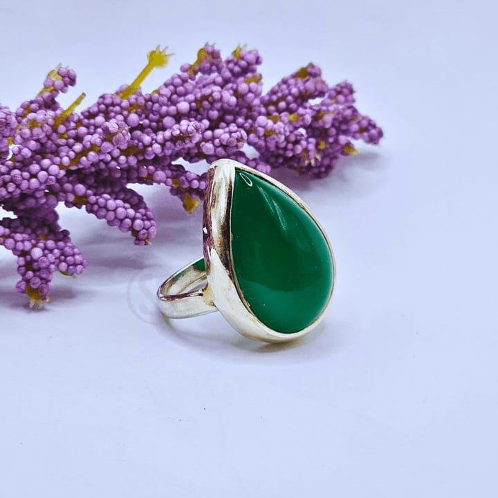 Teardrop Green Agate Ring: Sterling Silver Statement Jewelry - Image 2