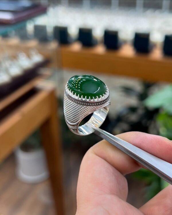 Men's Green Agate Ring: Sterling Silver Sabz Aqeeq Crown Bezel