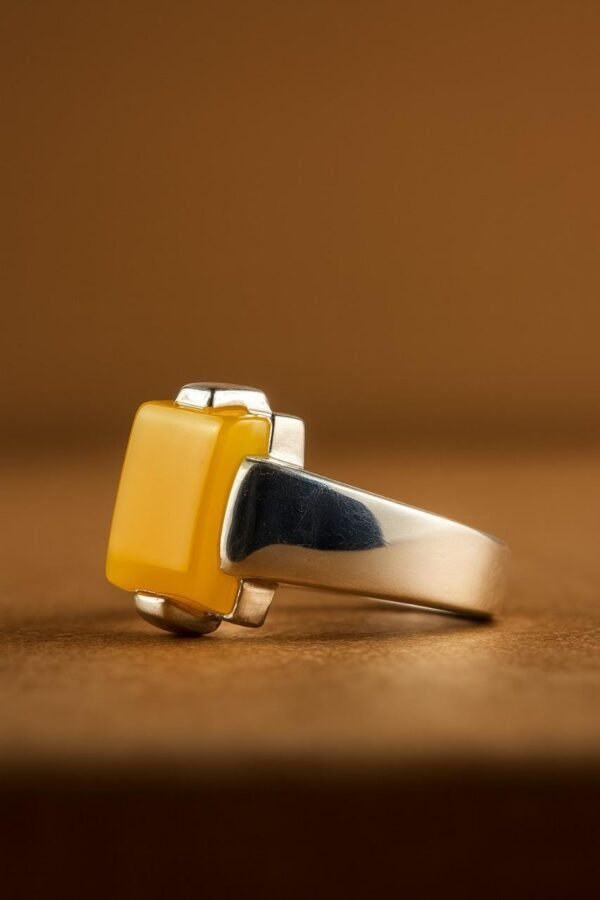 Handmade Yemeni Aqeeq Ring: 925 Sterling Silver Yellow Agate - Image 2