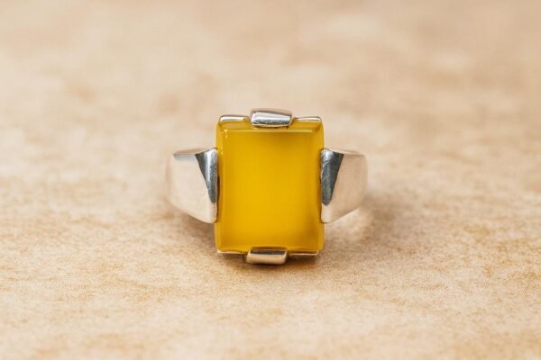 Handmade Yemeni Aqeeq Ring: 925 Sterling Silver Yellow Agate - Image 3