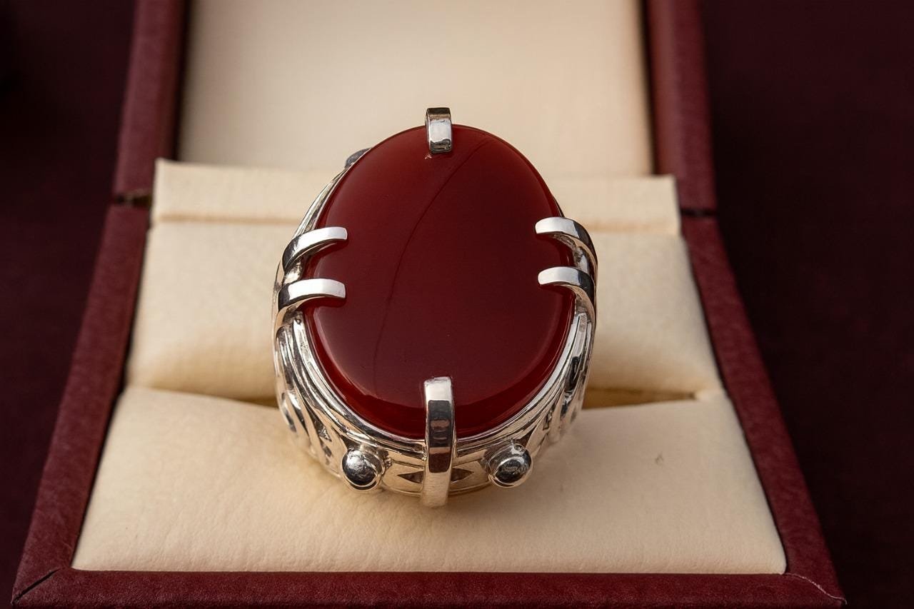 Yemeni Aqeeq Ring: Sterling Silver, Dark Red Carnelian, Handmade Islamic Jewelry - Image 4