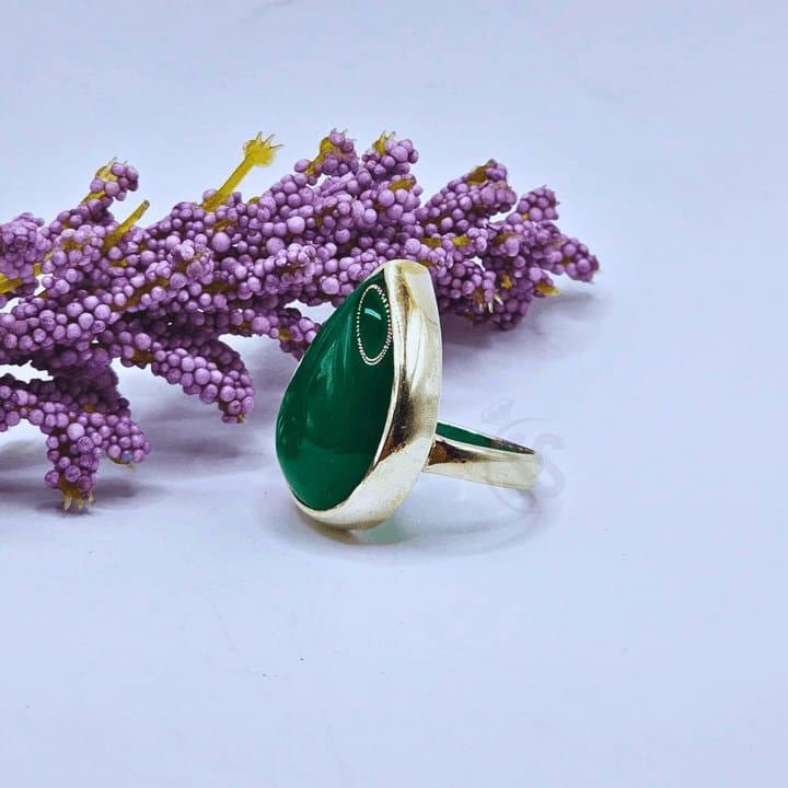 Teardrop Green Agate Ring: Sterling Silver Statement Jewelry - Image 3