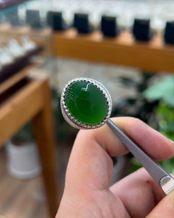 Men's Green Agate Ring: Sterling Silver Sabz Aqeeq Crown Bezel - Image 3