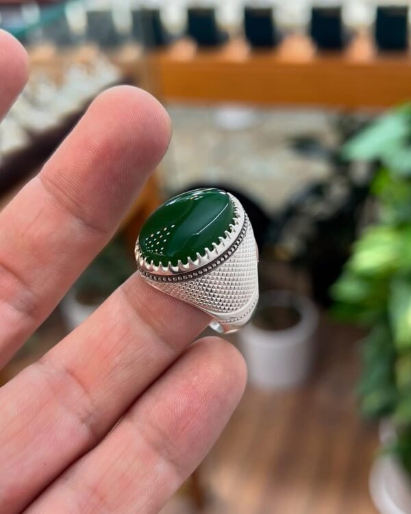 Men's Green Agate Ring: Sterling Silver Sabz Aqeeq Crown Bezel - Image 2