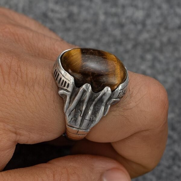 Handmade Tiger Eye Aqeeq Ring: Vintage Silver, Spiritual Gemstone