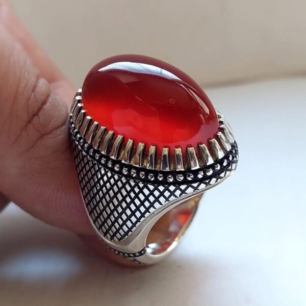 Red Agate Sterling Silver Signet Ring: Vintage Carnelian Gemstone - Image 2
