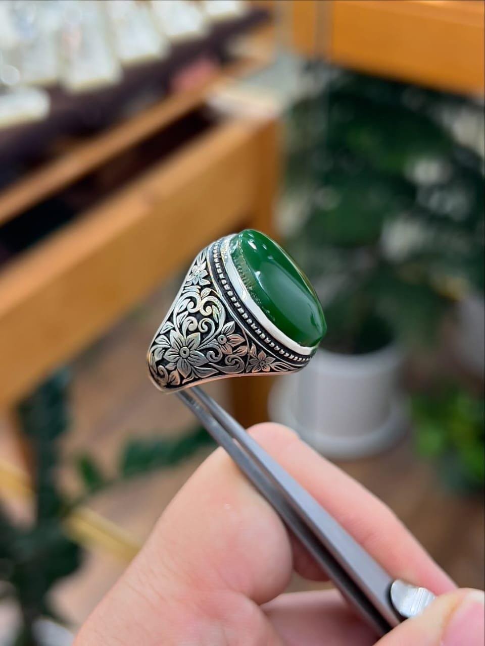 Handmade Sterling Silver Green Jade Ring: Engraved Vintage Boho Style - Image 3