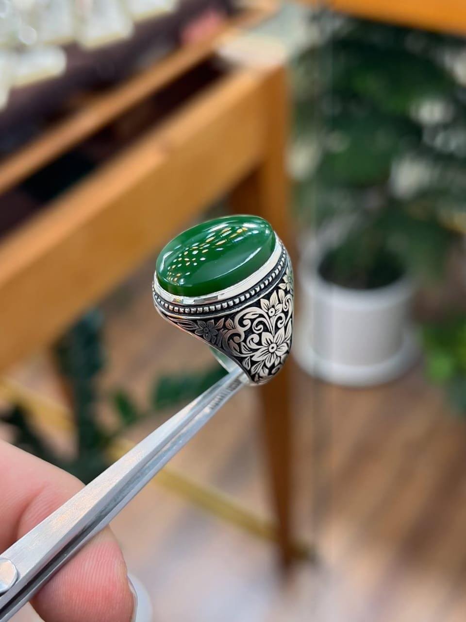 Handmade Sterling Silver Green Jade Ring: Engraved Vintage Boho Style - Image 4
