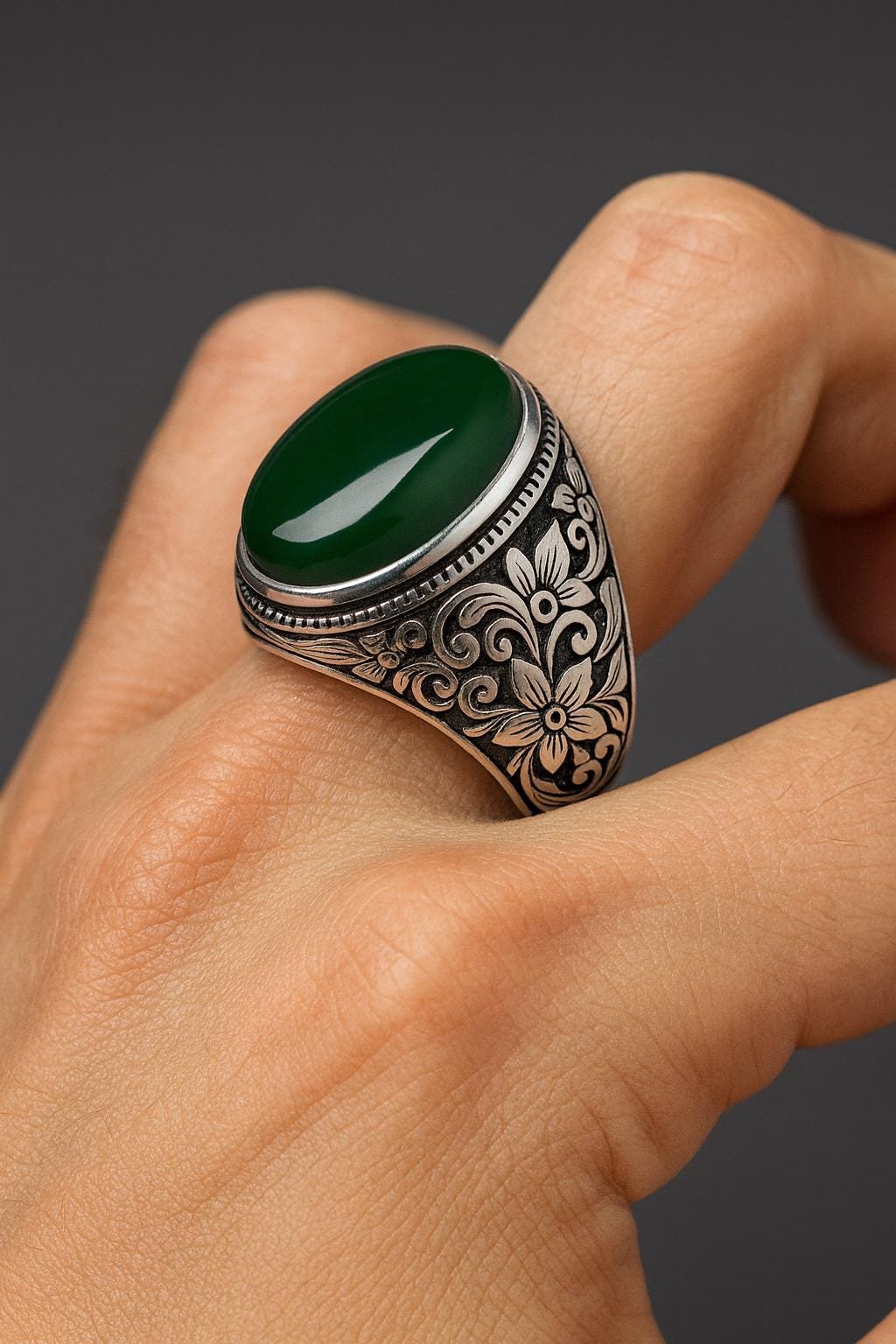 Handmade Sterling Silver Green Jade Ring: Engraved Vintage Boho Style - Image 5