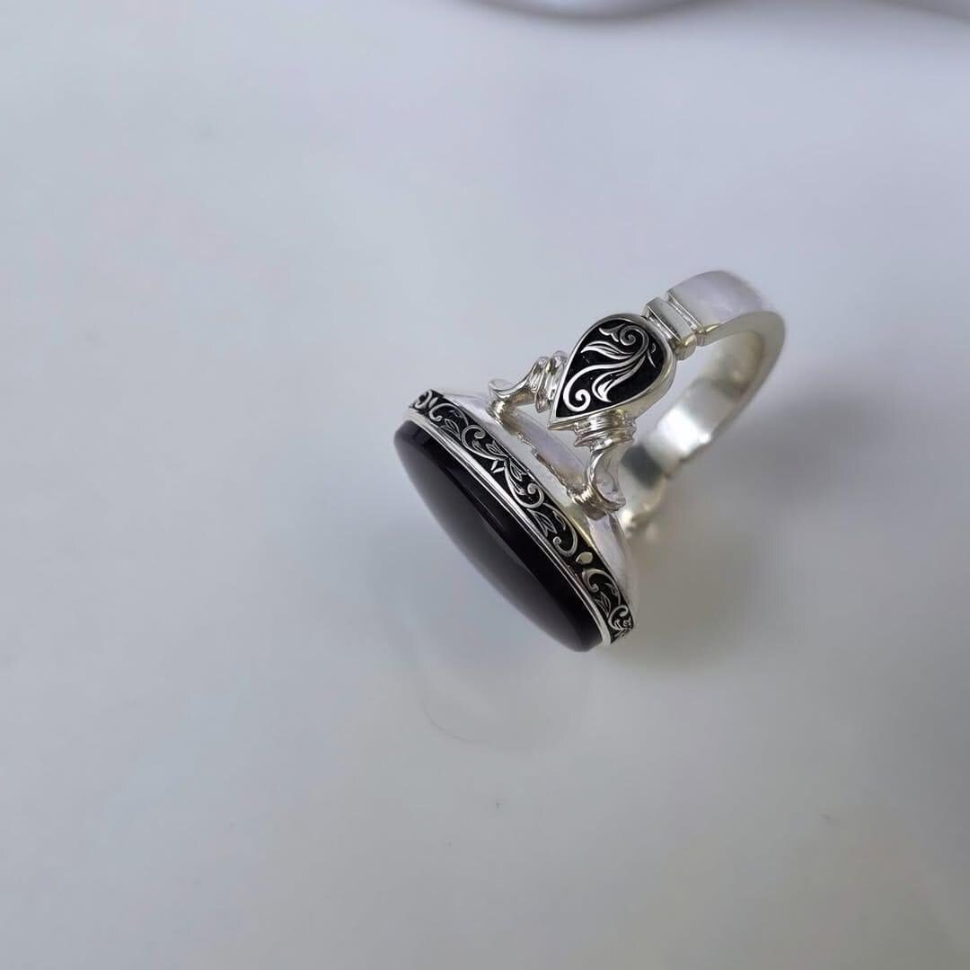 Handmade Sterling Silver Aqeeq Ring: Boho Mens Signet Jewelry - Image 5