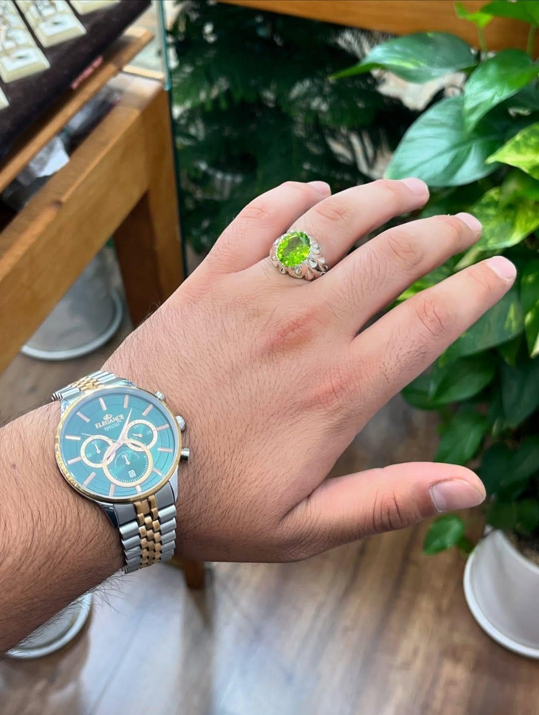 Handmade Sterling Silver Green Peridot Ring: August Birthstone - Image 4