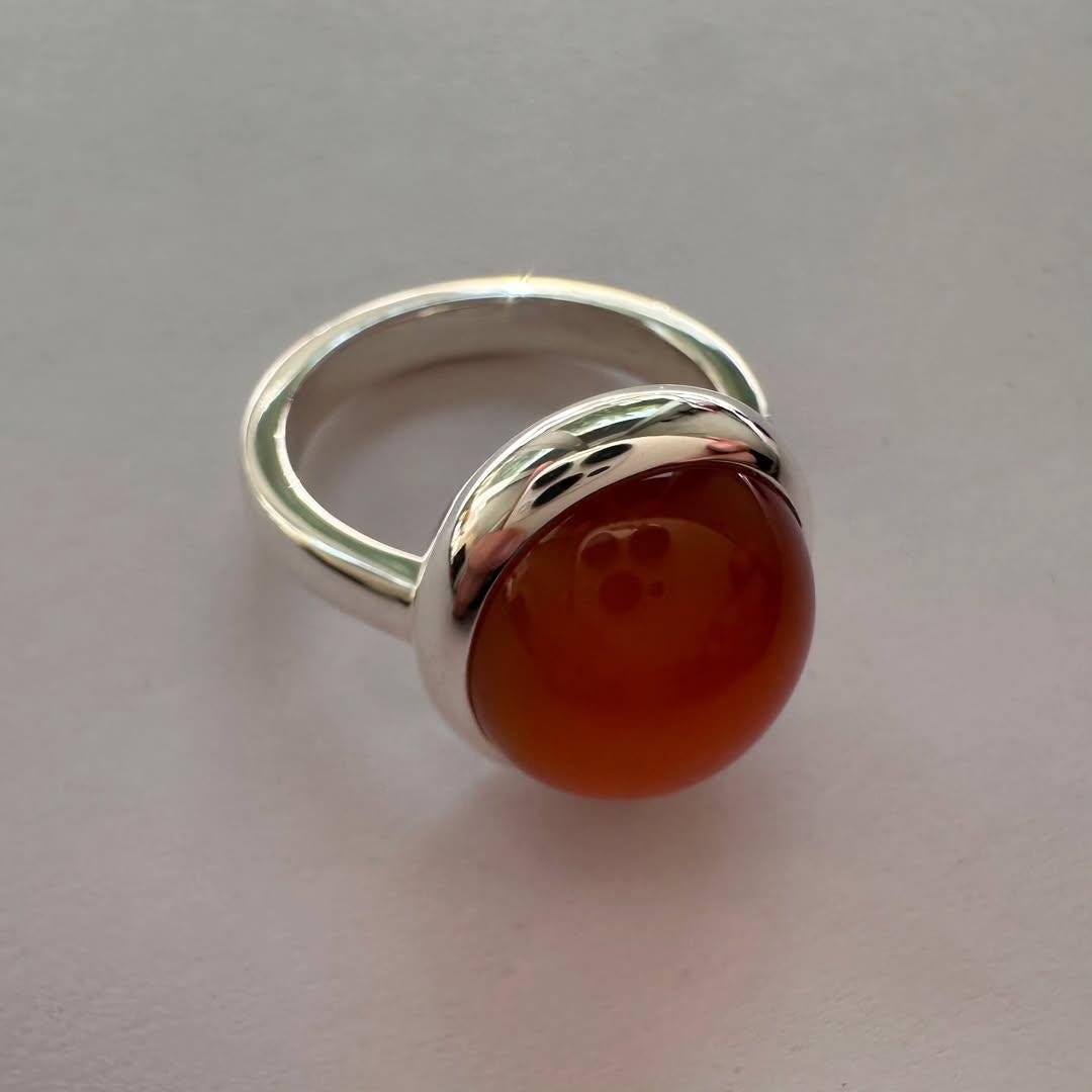Red Aqeeq Agate Ring for Men in 925 Sterling Silver - Image 2
