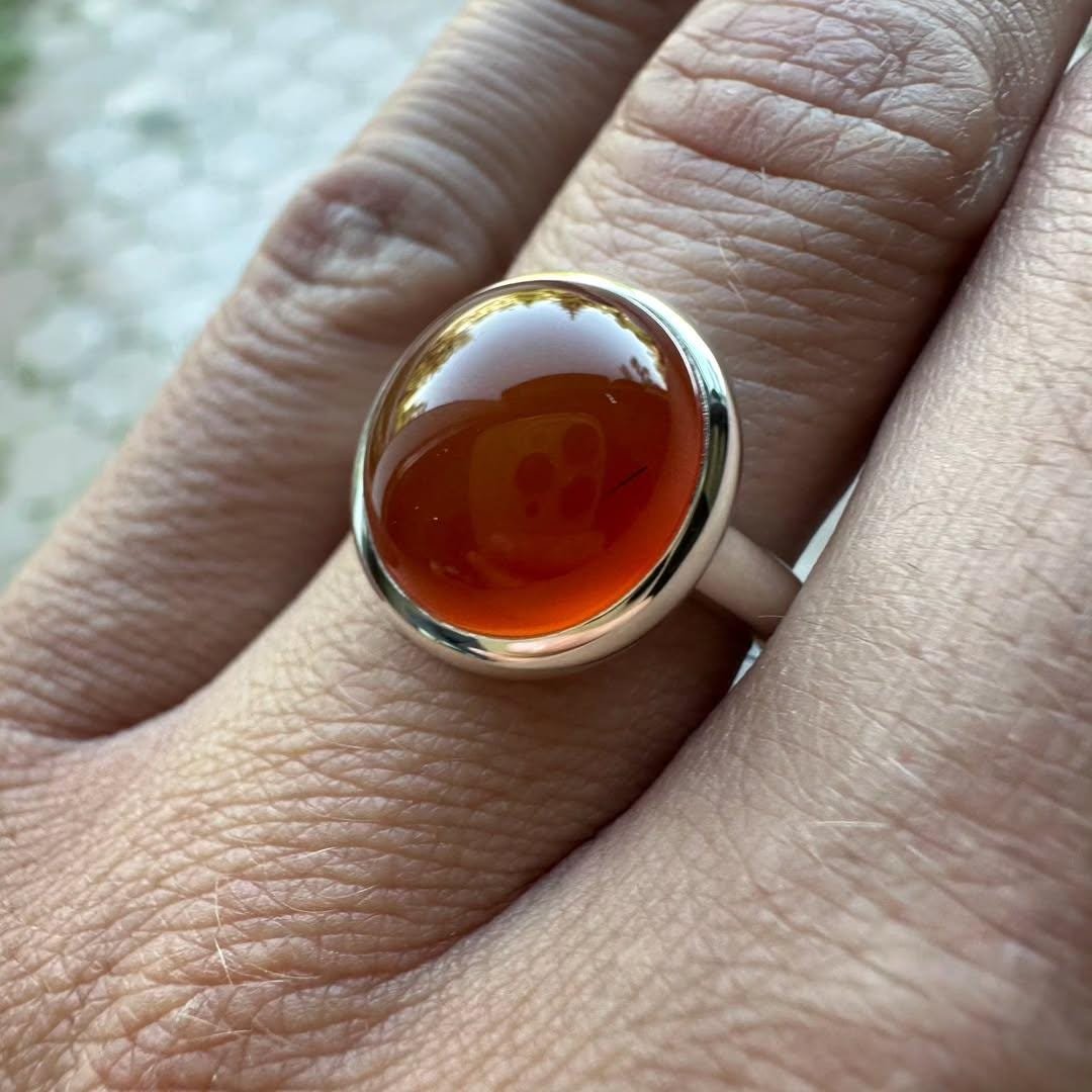 Red Aqeeq Agate Ring for Men in 925 Sterling Silver - Image 7