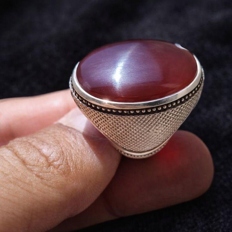 Red Maroon Aqeeq Statement Signet for Men Handmade Silver Design - Image 5