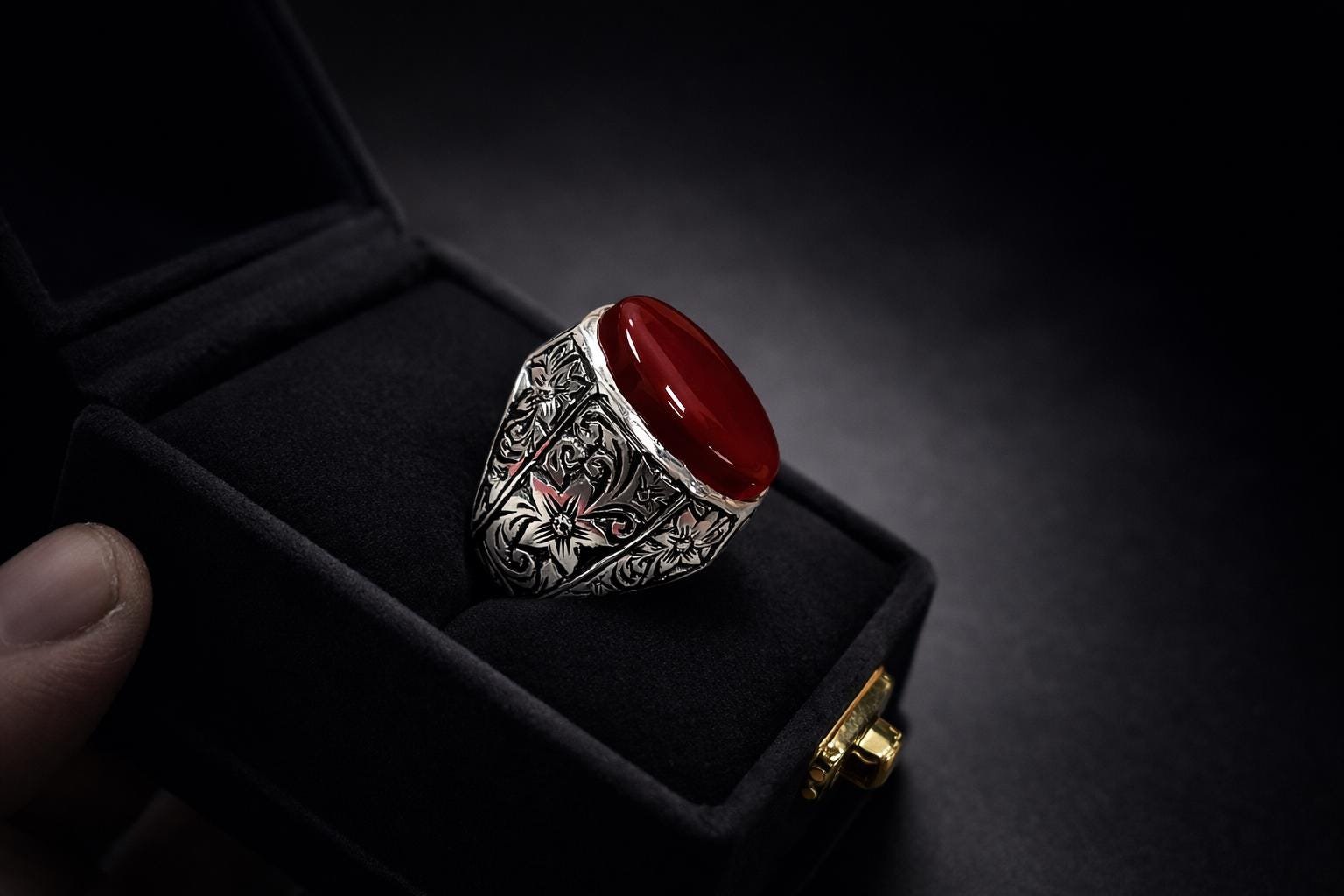 Men's Yemeni Agate Ring: Red Agate Sterling Silver 925 Handmade Band