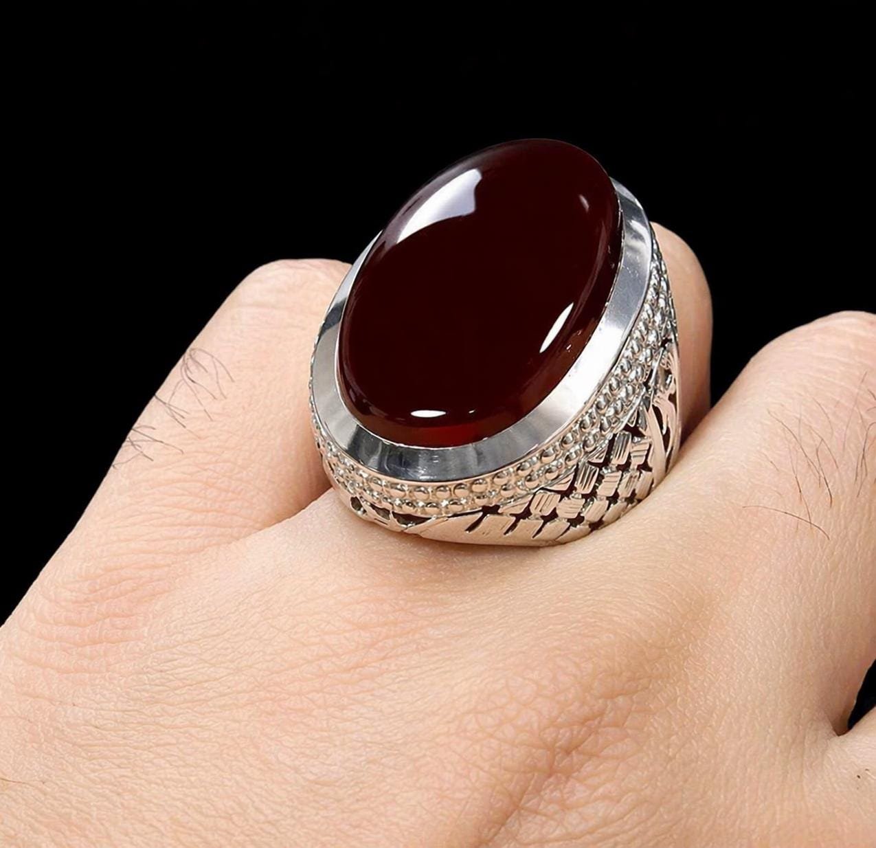 Dark Red Agate Aqeeq Silver Signet Ring: Handmade Islamic Statement Jewelry - Image 3