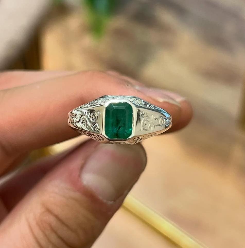 Natural Green Emerald Signet Silver Handmade Engraved Mens Statement Gift Vintage - Image 4